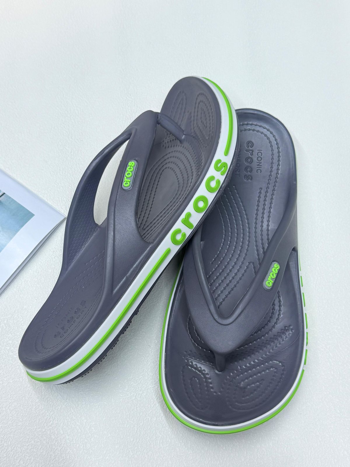 Crocs Bayaband Flip Flops - Gray | شبشب - رمادي