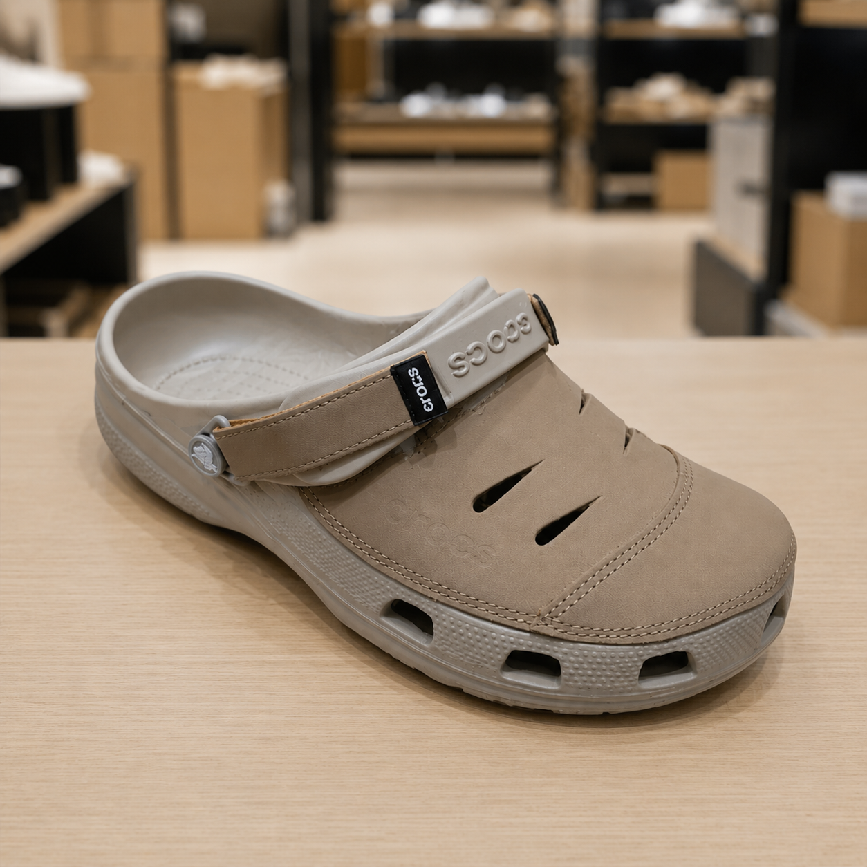 Crocs Classic Yukon Vista II Clog - Light Beige | قبقاب - بيج فاتح