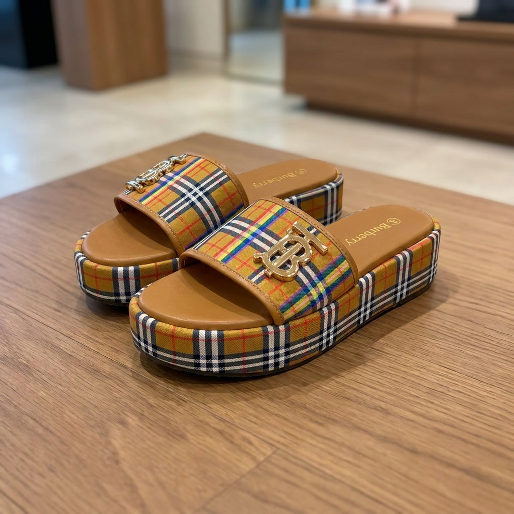 Burberry Check Furley Slides - Brown | صندل - بني