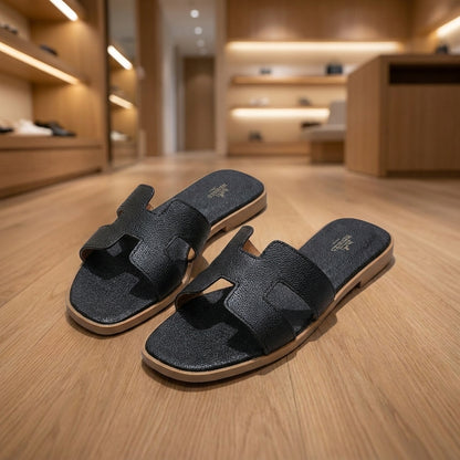 Hermes Oran Flat - Black | صندل فلات نسائي - أسود