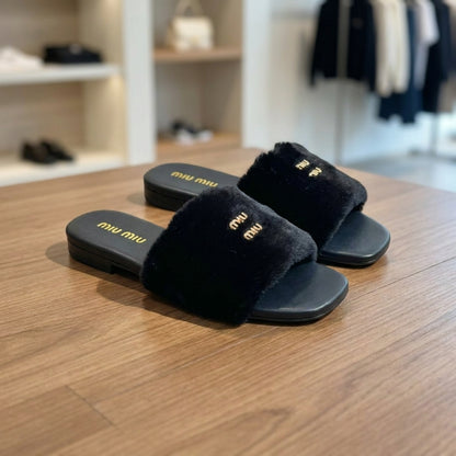 Miu Miu Slide - Black | صندل - أسود