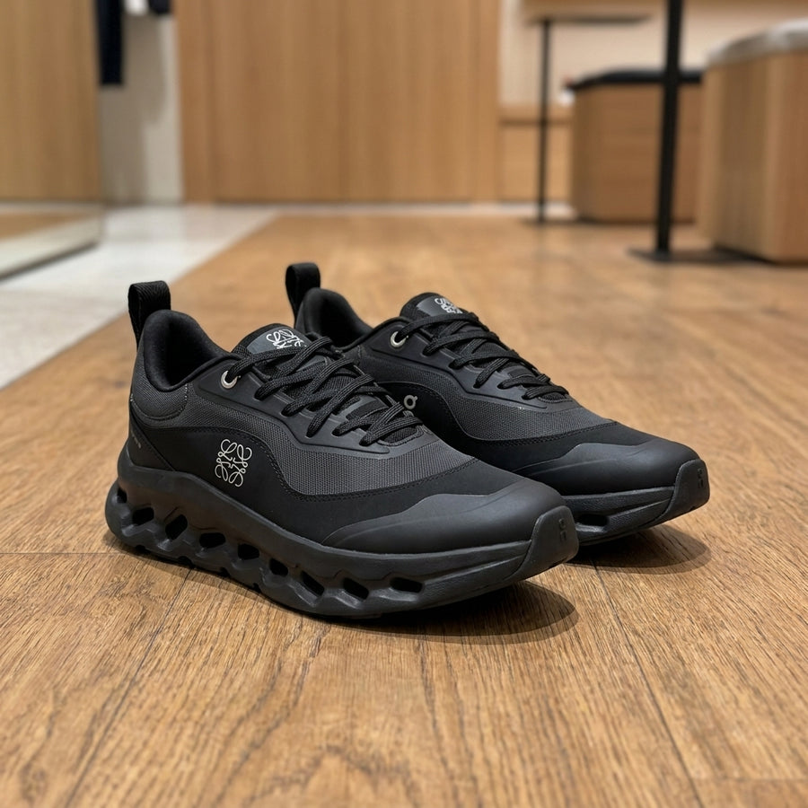 Nexus Phantom-Mesh Vintage Runner