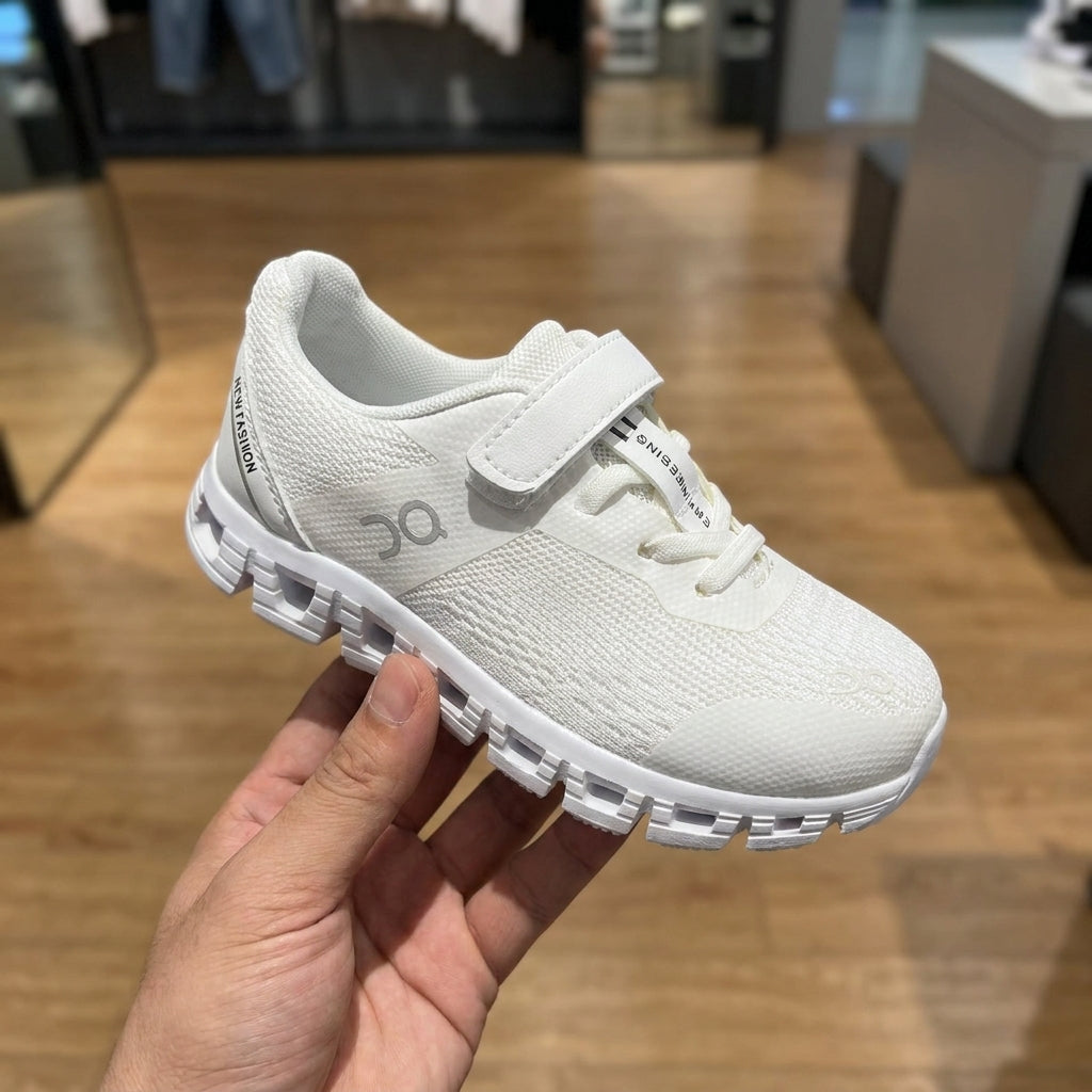On Cloud Kids Sneaker - White | حذاء رياضي للأطفال - أبيض