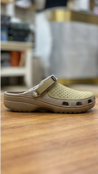 Crocs Signature