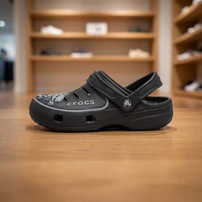 Crocs Graphic Clog - Black | قبقاب - أسود
