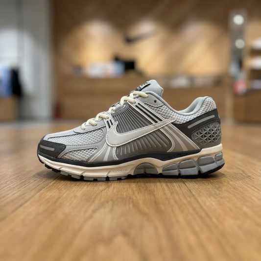 Nike Zoom P6000 - Gray | حذاء رياضي رجالي - رمادي