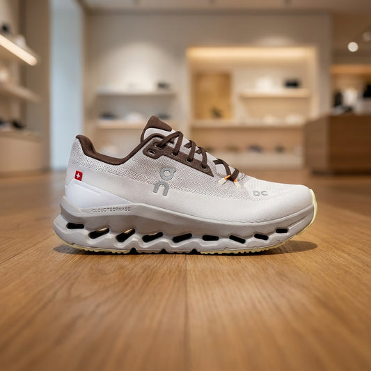 On Running Horizon Hiking Shoe - Brown White | حذاء مشي جبلي رجالي - بني وأبيض