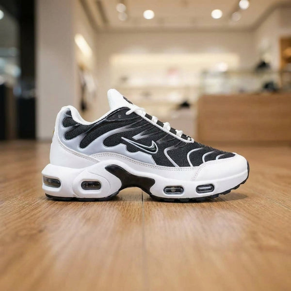 Nexus Carbon Air-Flow Trainers