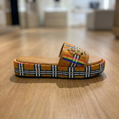 Burberry Check Furley Slides - Brown | صندل - بني