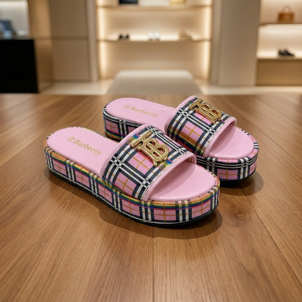 Burberry Check Furley Slides - Pink | صندل - وردي