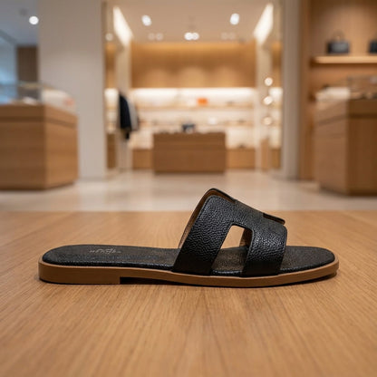 Hermes Oran Flat - Black | صندل فلات نسائي - أسود