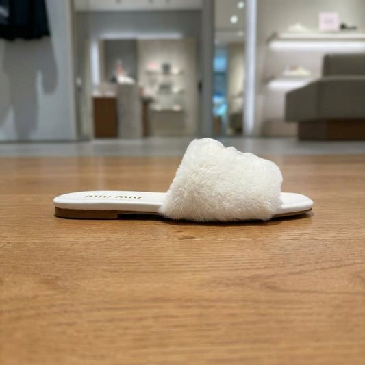 Miu Miu Slide - White | صندل - أبيض