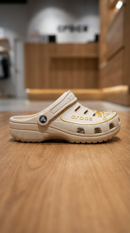 Crocs Graphic Clog - White | قبقاب - أبيض