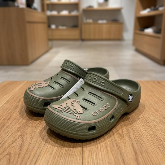 Crocs Graphic Clog - Green | قبقاب - أخضر