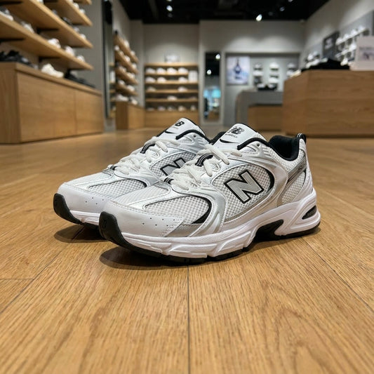 New Balance 9060 Sneaker - Silver White | حذاء رياضي رجالي - فضي وأبيض