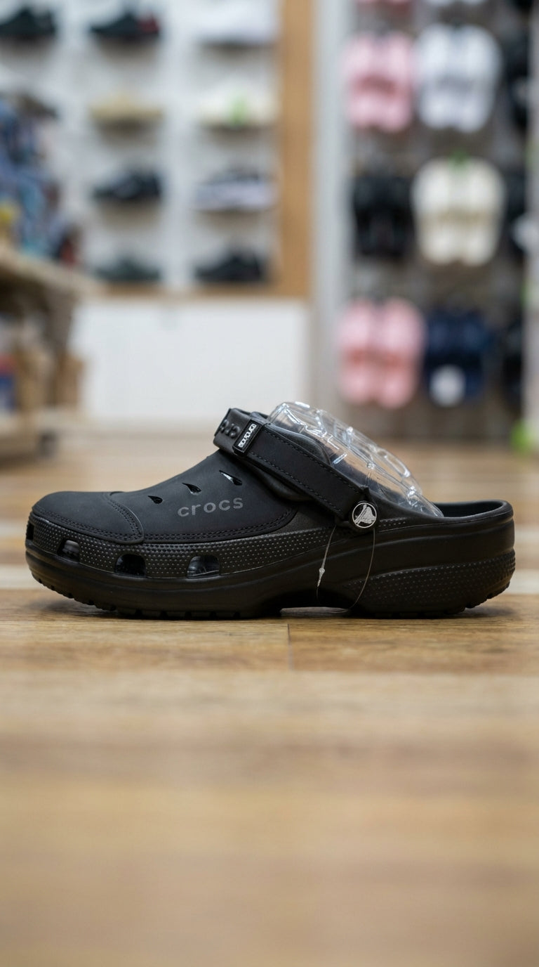 Crocs Classic Yukon Vista II Clog - Black | قبقاب - أسود