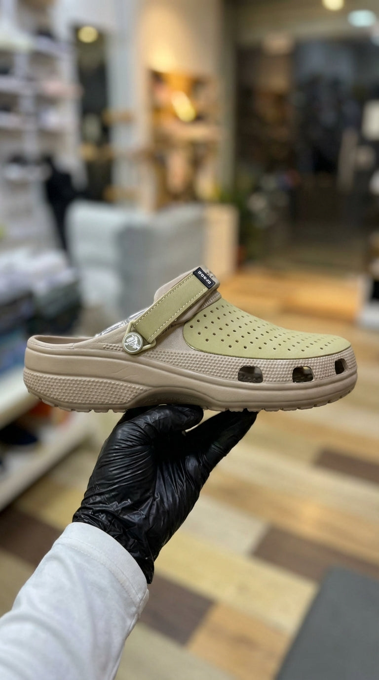 Crocs Signature