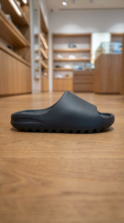 Adidas Yeezy Slide - Matte Black | شبشب - أسود مطفي