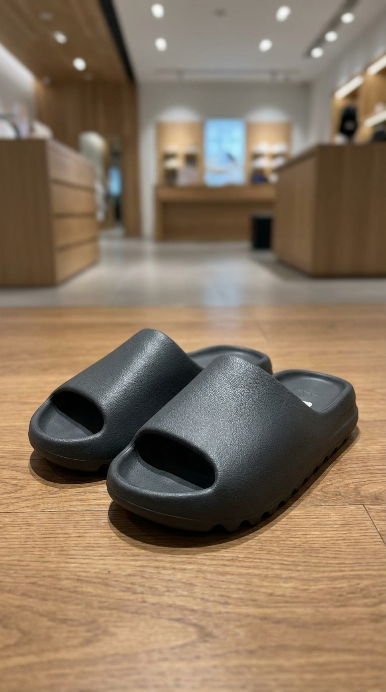 Adidas Yeezy Slide - Matte Black | شبشب - أسود مطفي